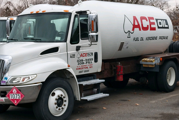 picture of Ace Oil's Propane Delivery truck